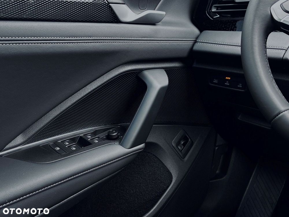 Volkswagen Tiguan - 23
