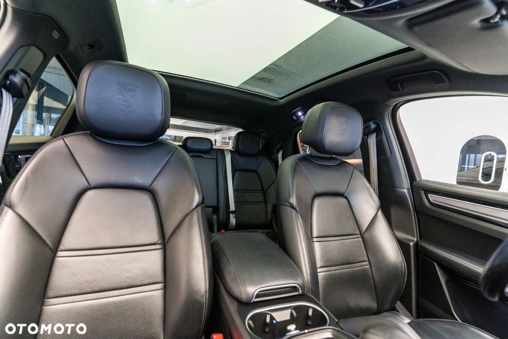 Porsche Cayenne Platinum Edition - 33