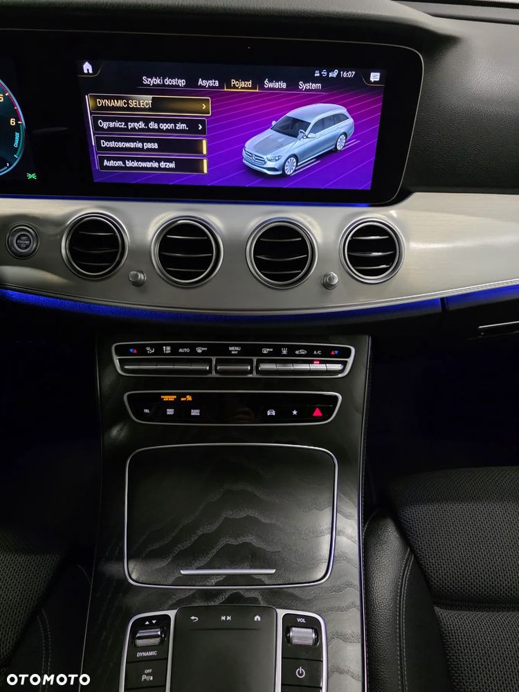 Mercedes-Benz Klasa E 300 de 4-Matic Exclusive - 15