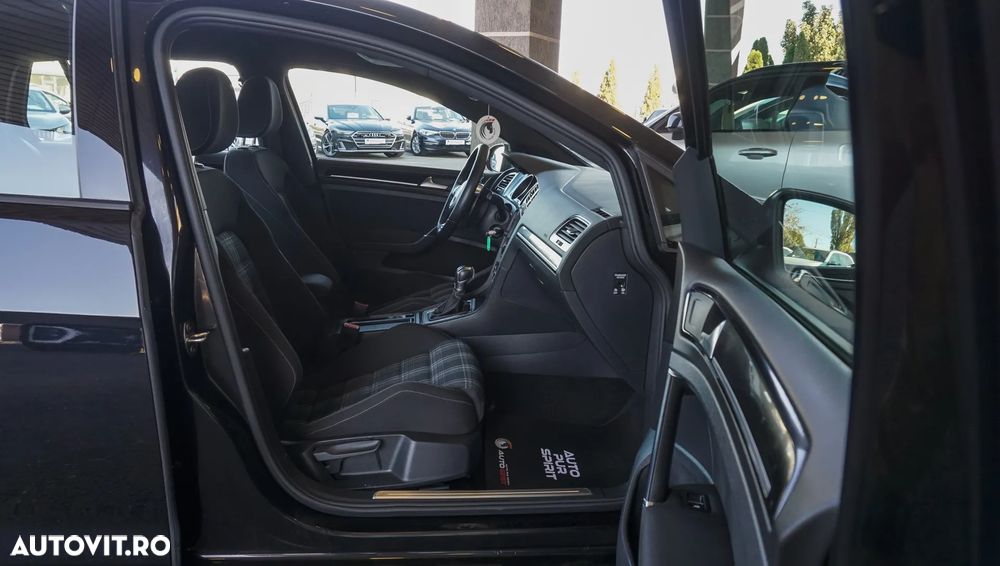Volkswagen Golf GTD (BlueMotion Technology) DSG - 25