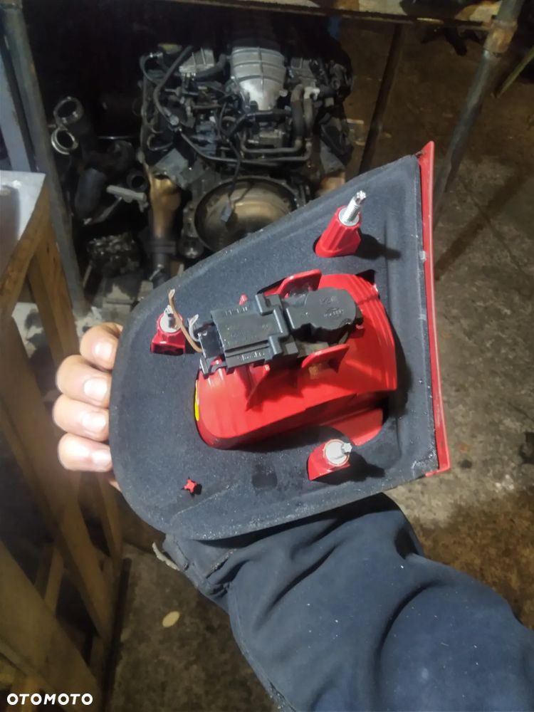 Lampa tylna lewa Eos 1Q0945093 - 2