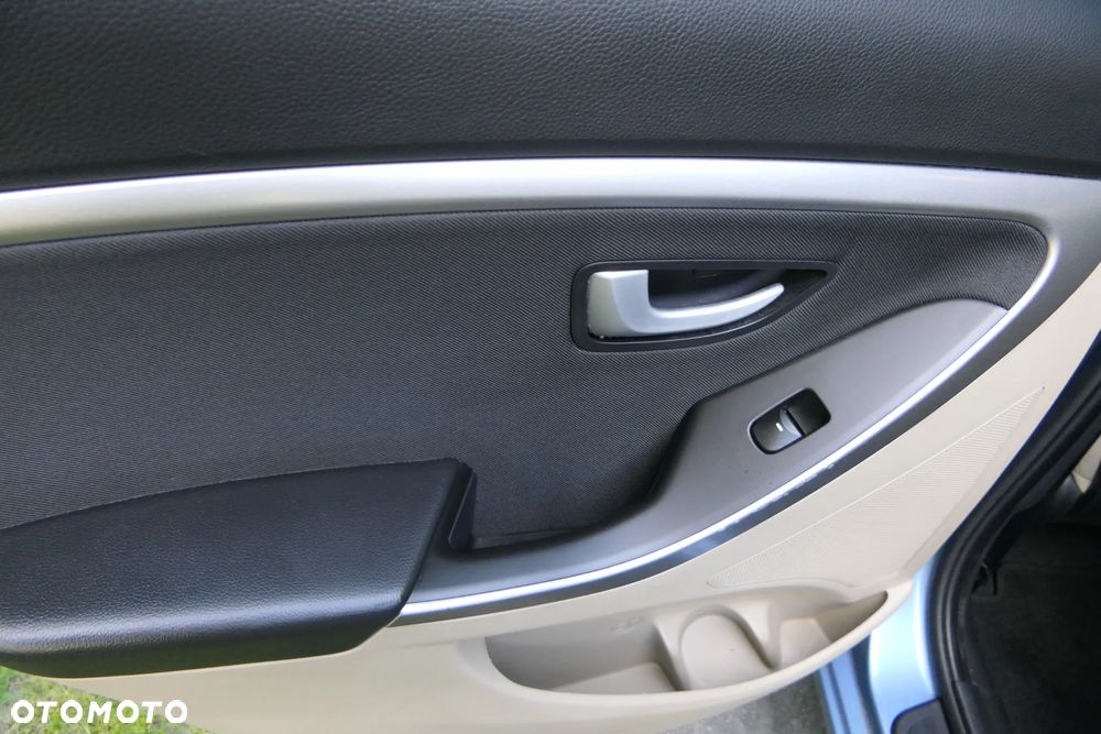 Hyundai i30 1.6 GDI Comfort - 32