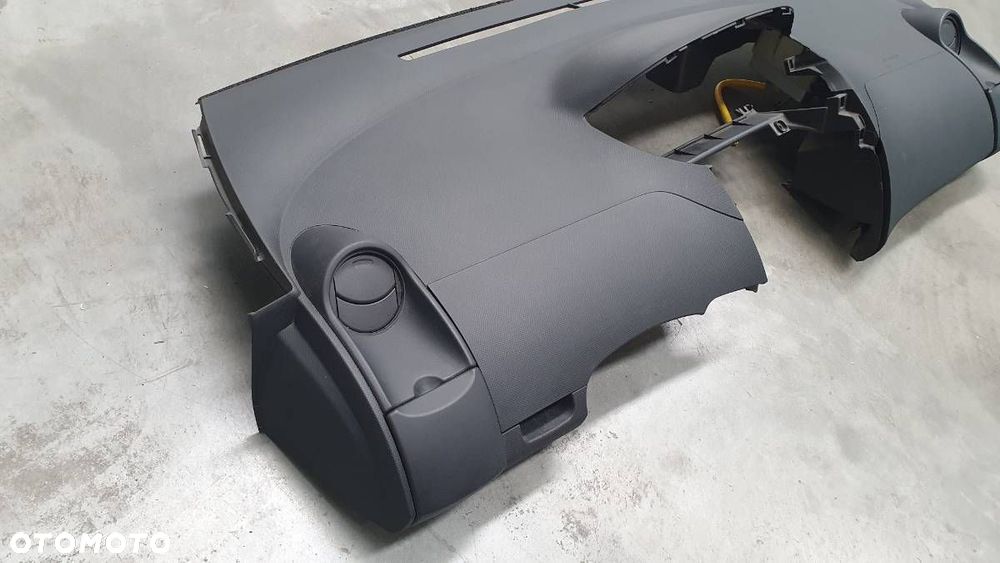 DESKA KOKPIT KONSOLA AIRBAG TOYOTA YARIS II EUROPA 2006 - 2