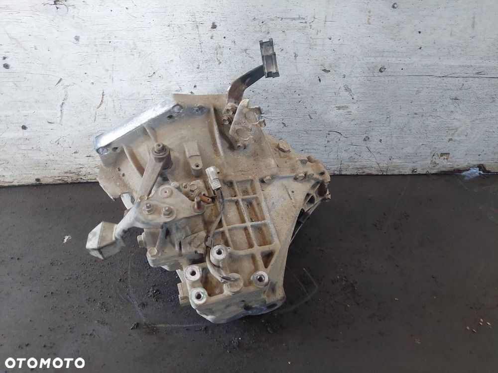 SKRZYNIA BIEGÓW TOYOTA YARIS II 1.0 12V MANUAL 5 BIEGÓW - 3