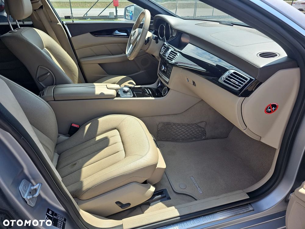 Mercedes-Benz CLS - 21
