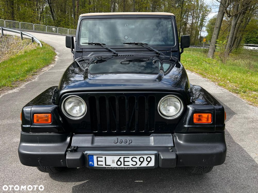 Jeep Wrangler 4.0 Sport - 27