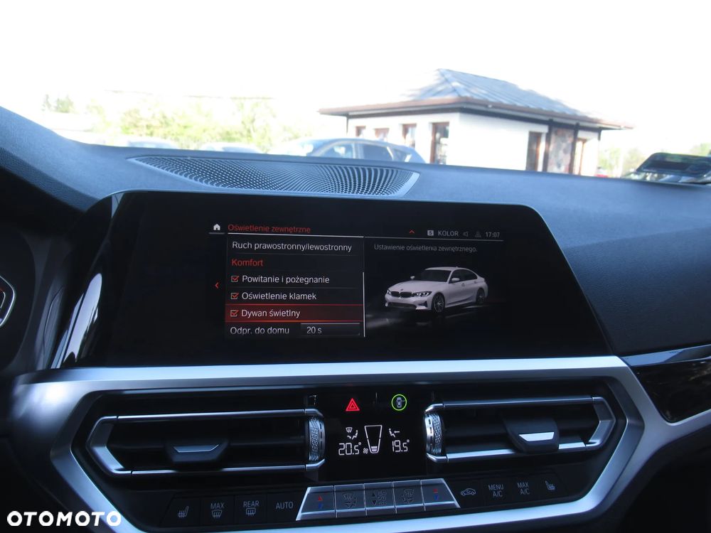 BMW Seria 3 318i Sport Line - 22