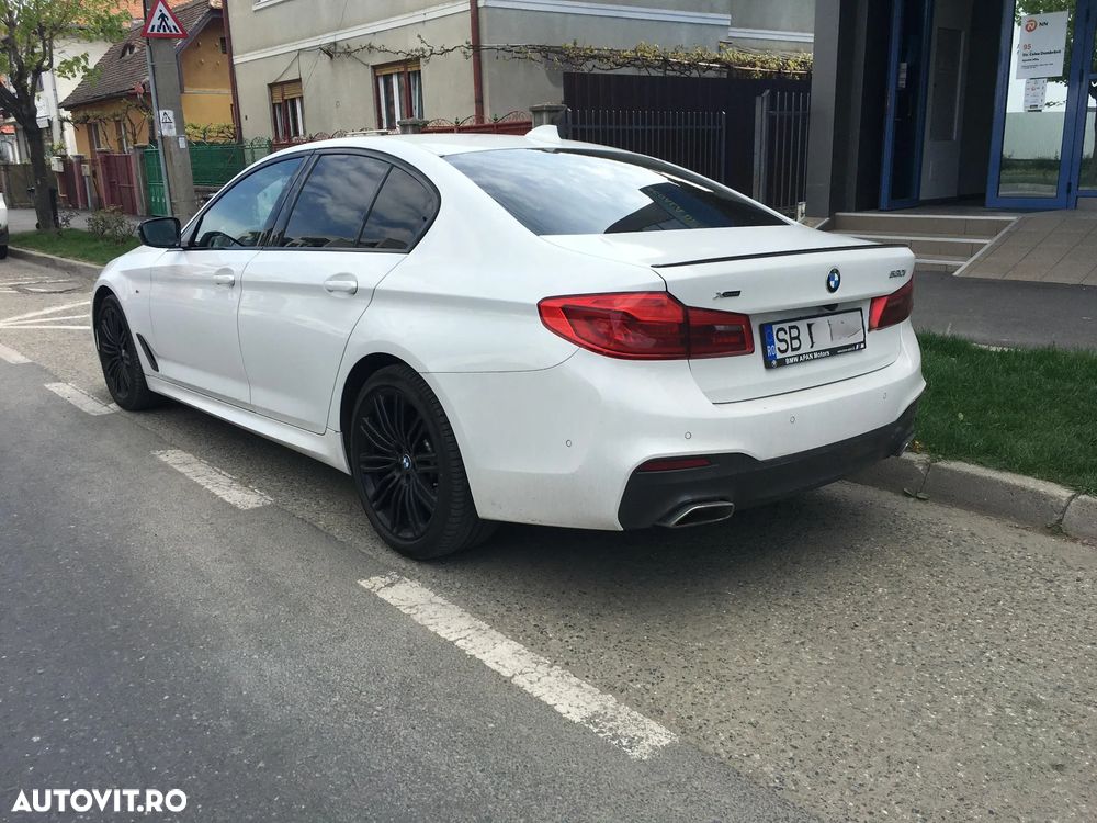 BMW Seria 5 530i xDrive AT - 13