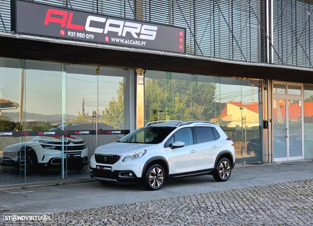 Peugeot 2008 1.2 PureTech Allure - 16