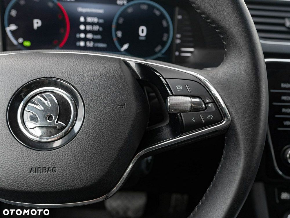 Skoda Superb 2.0 TDI SCR Style DSG - 18