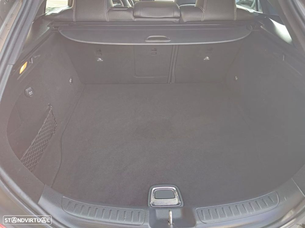 Mercedes-Benz CLA 200 d Shooting Brake Urban - 12