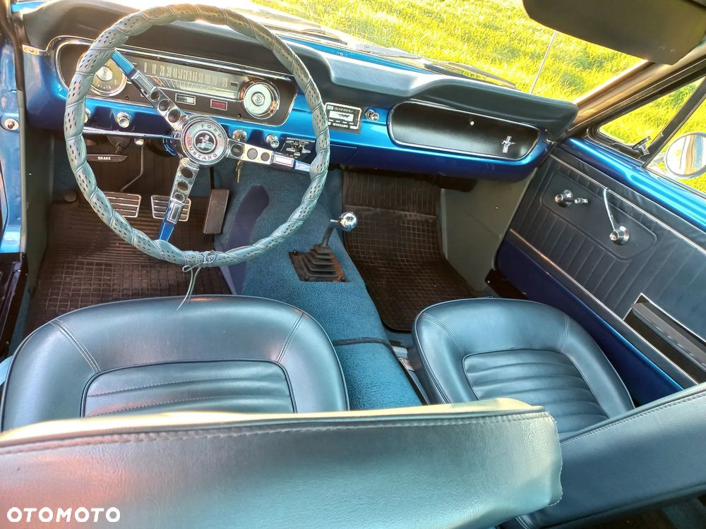 Ford Mustang - 5