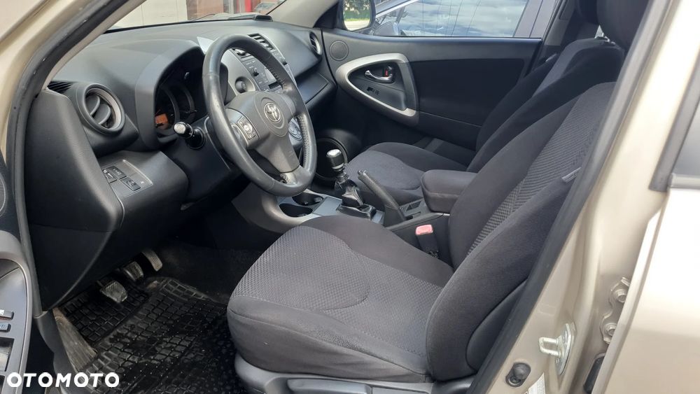 Toyota RAV4 2.2 D-4D 4x4 Sol - 9