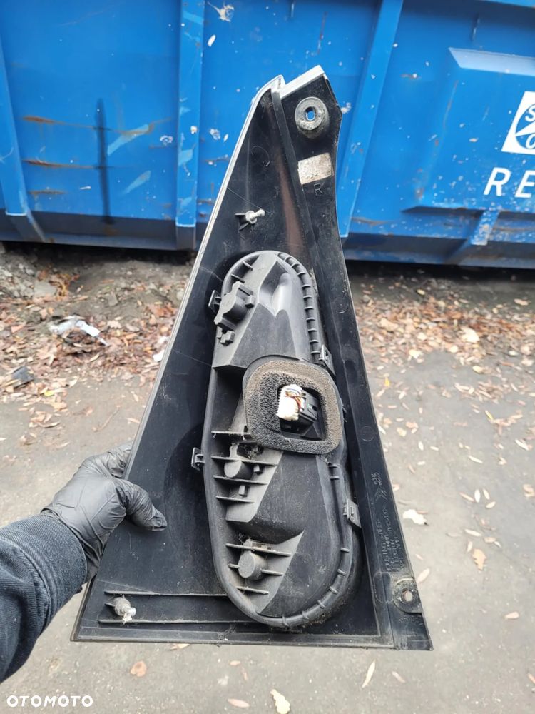 Lampy tylne Peugeot 107/ Citroen C1 Czerwone/Czarne - 2