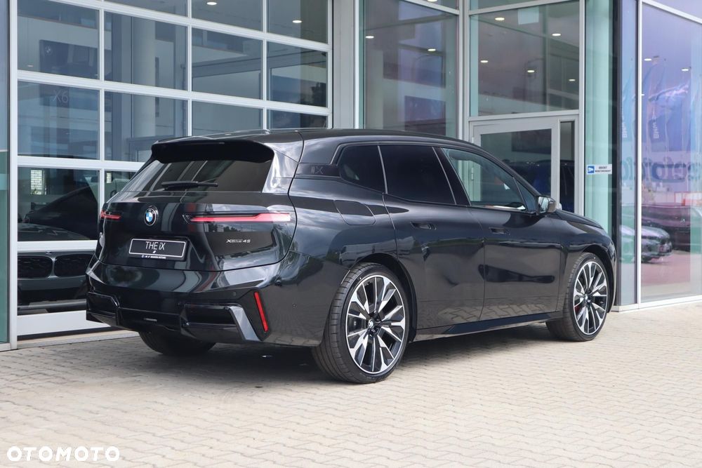 BMW iX - 5
