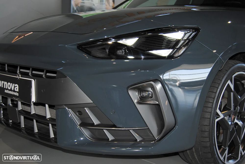 Cupra Leon ST 1.5 e-Hybrid VZ DSG - 12