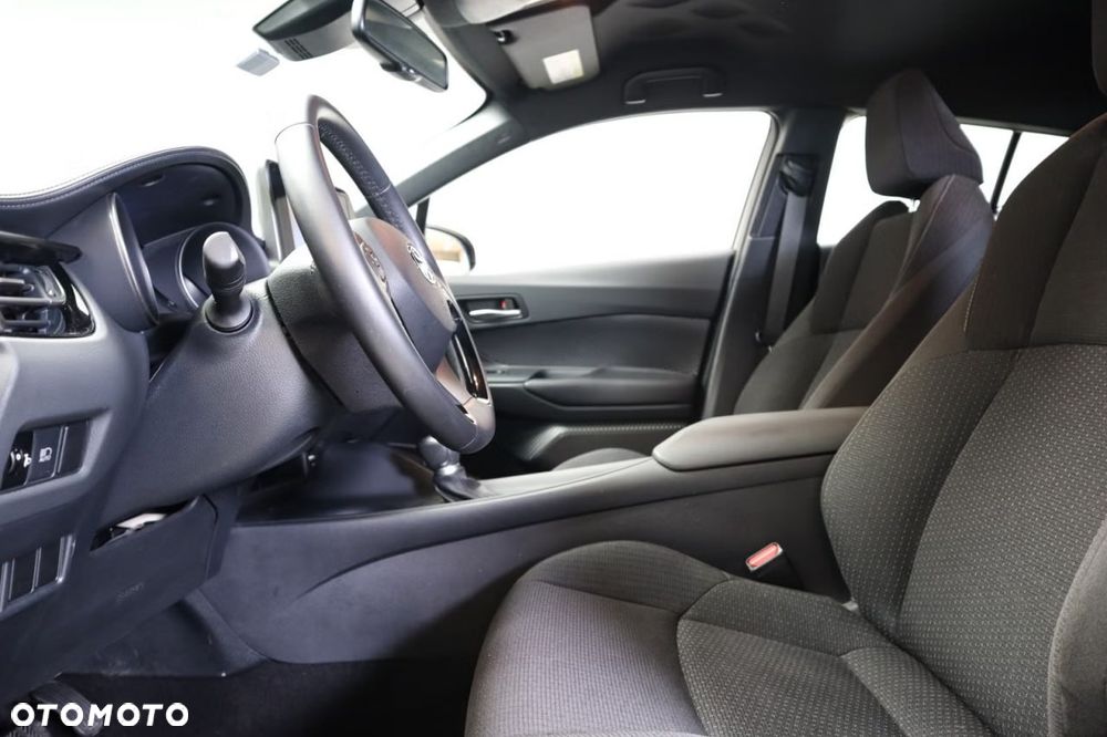 Toyota C-HR - 10
