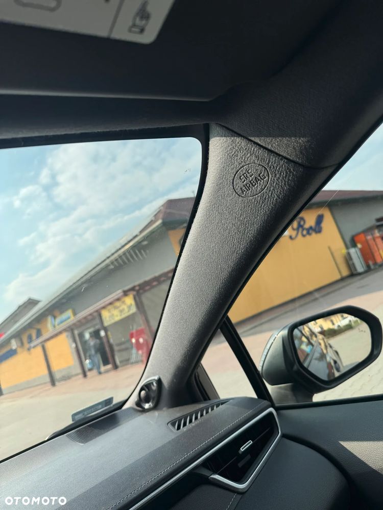 Toyota Corolla 2.0 Hybrid Executive - 16