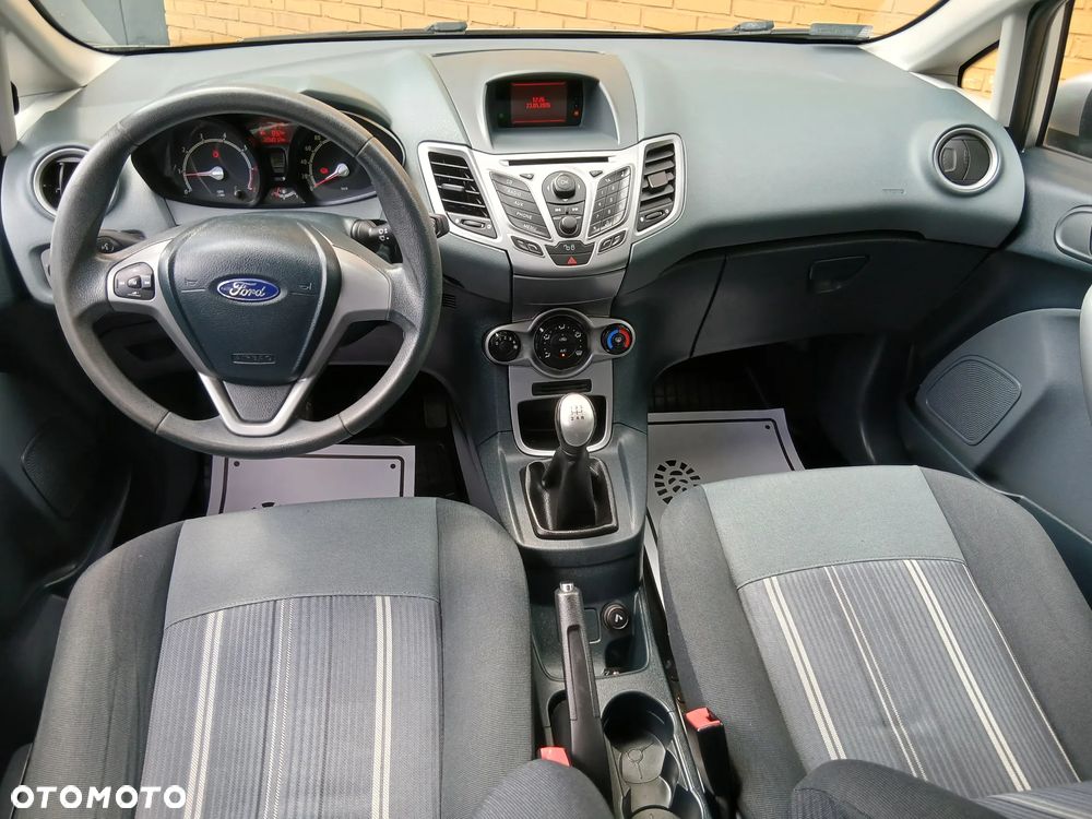 Ford Fiesta 1.25 Silver X (Ambiente) - 11