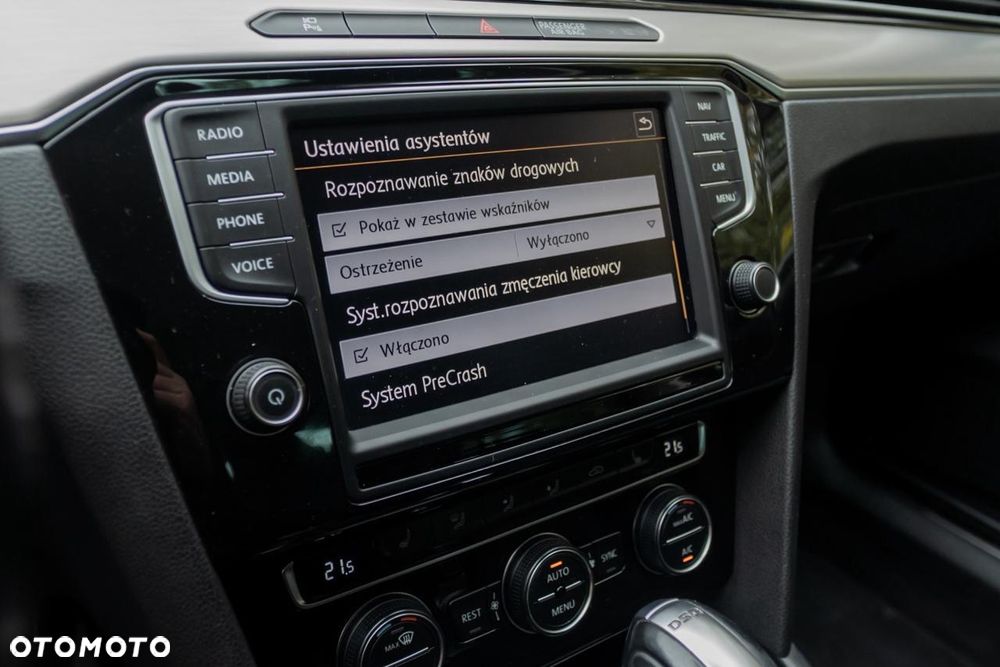 Volkswagen Passat 2.0 TDI Bi-Turbo BMT 4Mot Highline DSG - 33