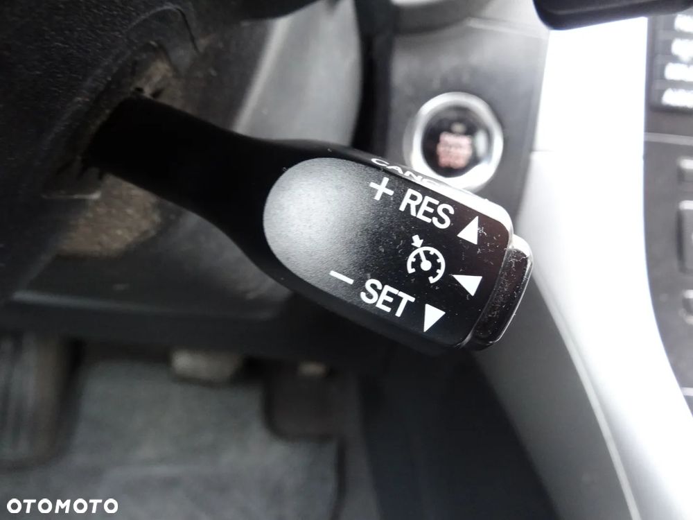Toyota Auris 1.6 Premium MS - 33