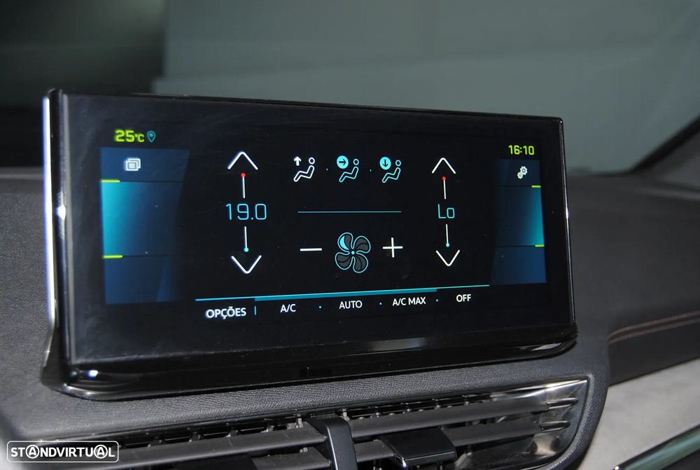 Peugeot 3008 1.6 Hybrid GT e-EAT8 - 42