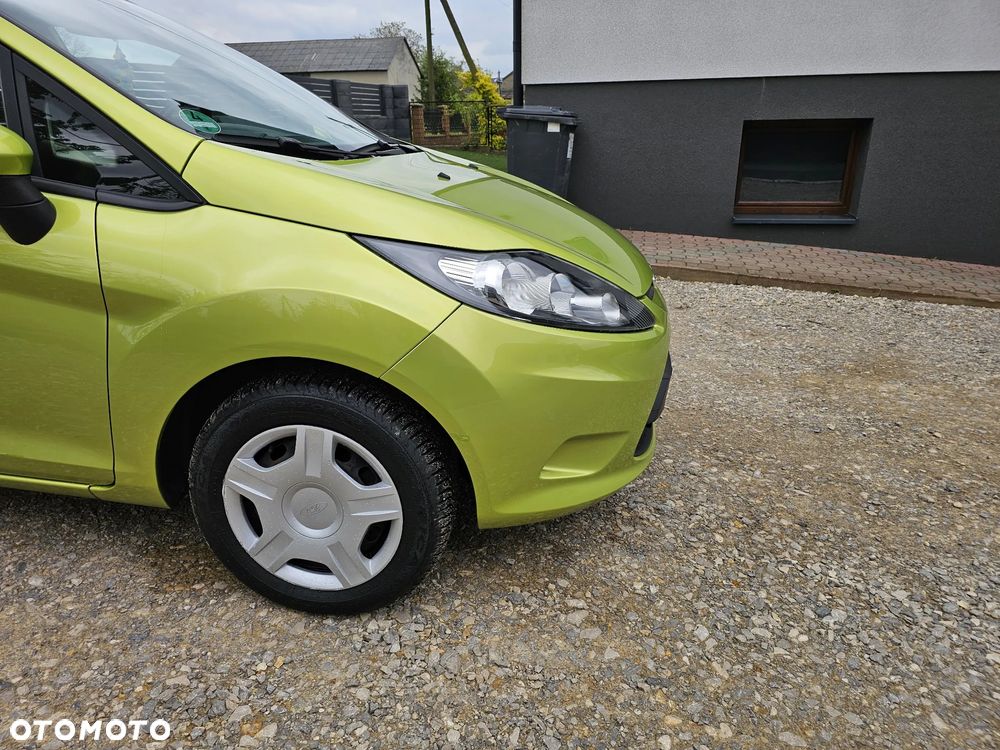 Ford Fiesta - 25