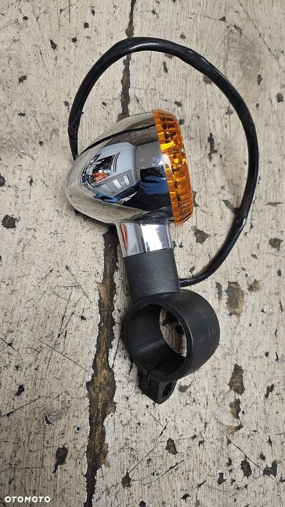 Kierunkowskaz przód mocowanie guma Kawasaki VN800 Vulcan Custom - 3