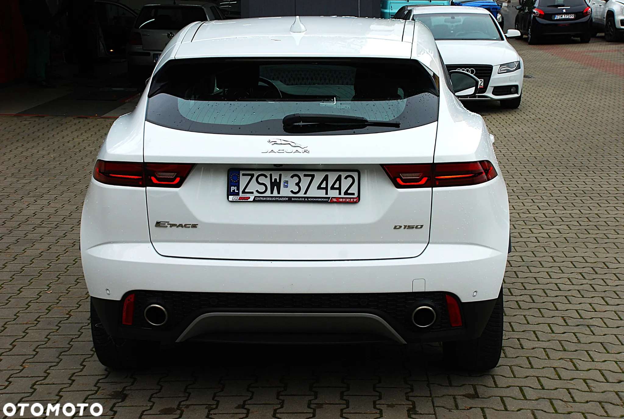 Jaguar E-Pace D150 R-Dynamic - 17