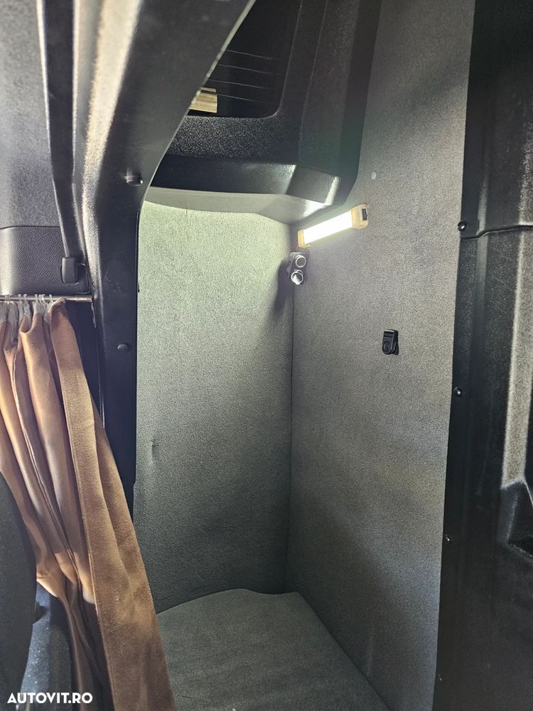 Mercedes-Benz Sprinter - 10