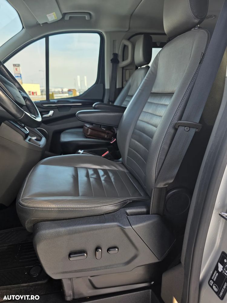 Ford Tourneo Custom Bus 320 2.0 EcoBlue 185 CP L2H1 Titanium X Aut. - 37