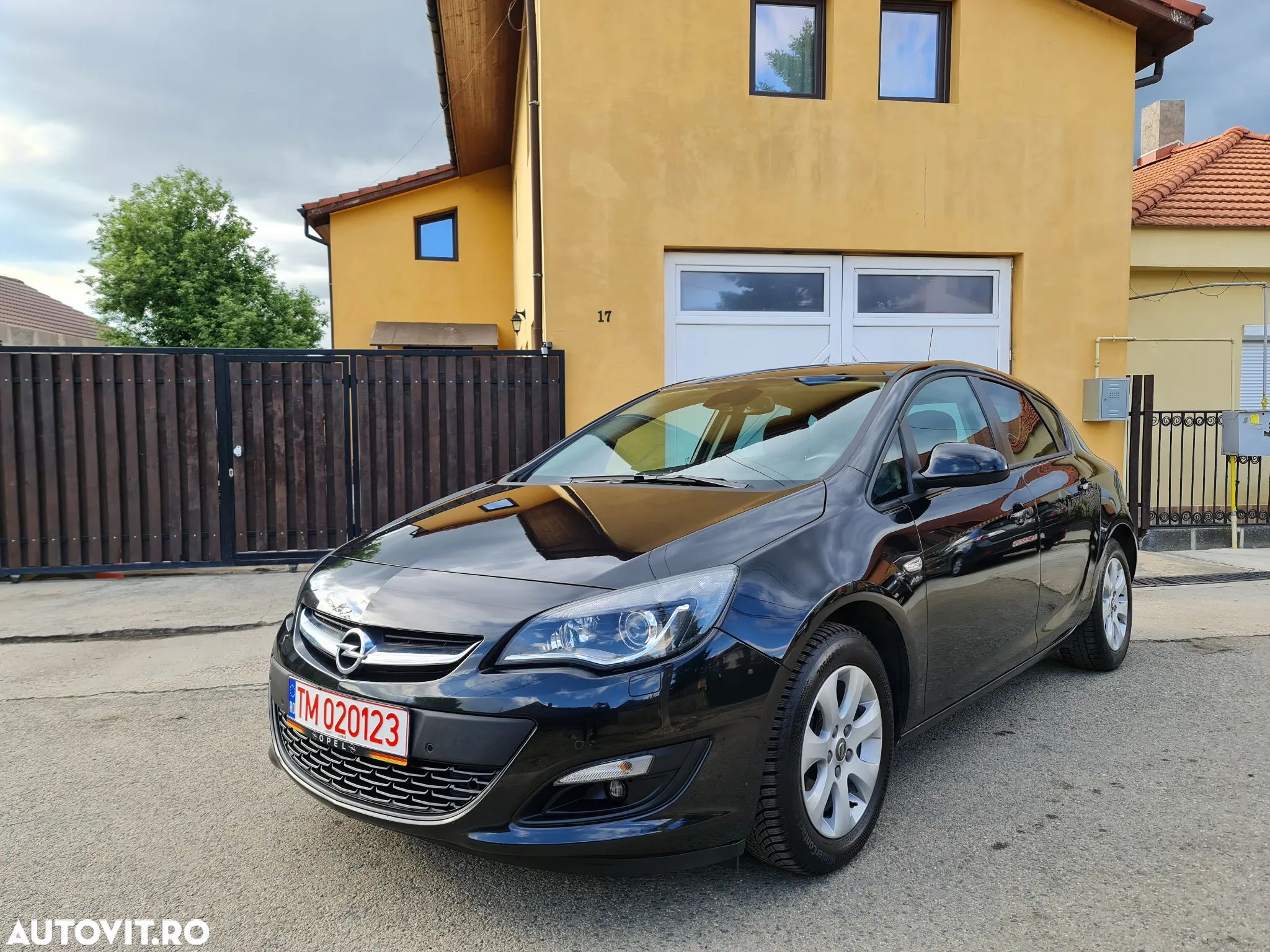 Opel Astra - 1