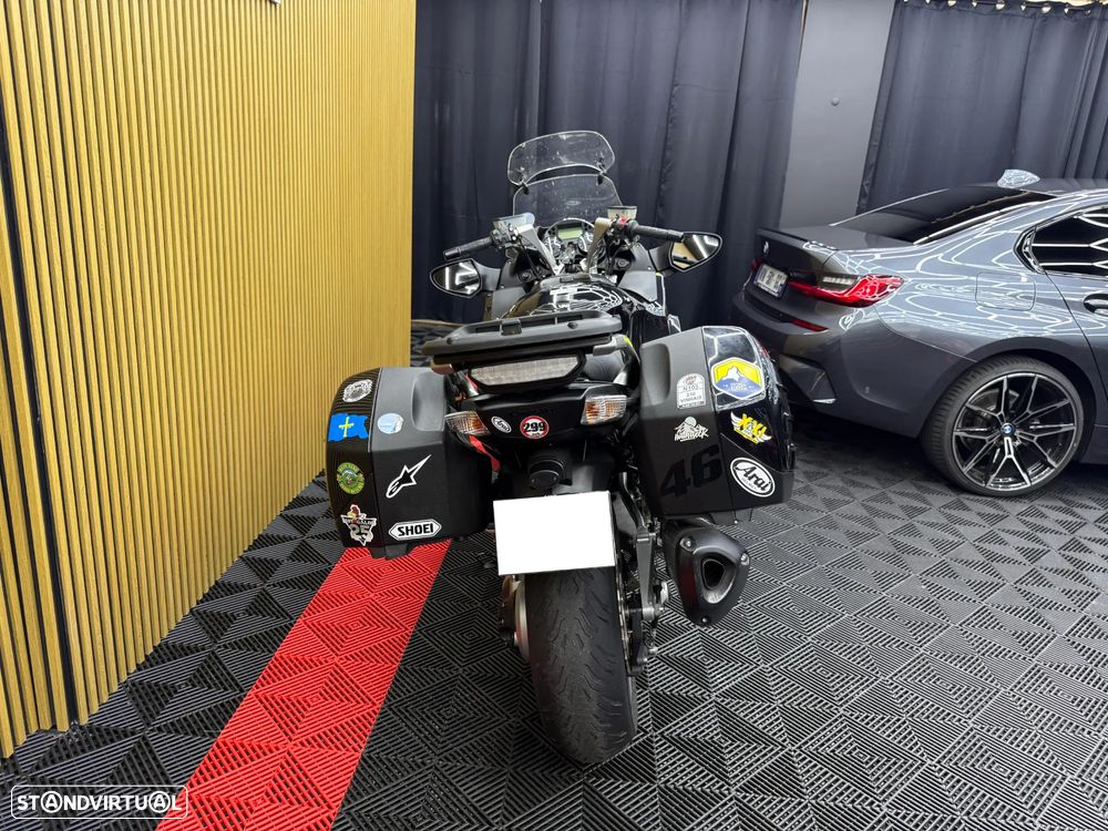 Kawasaki GTR 1400 - 6