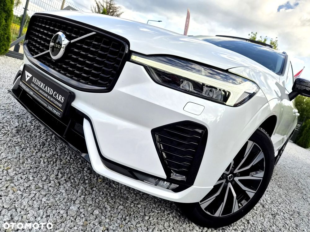 Volvo XC 60 B4 D Plus Dark - 31