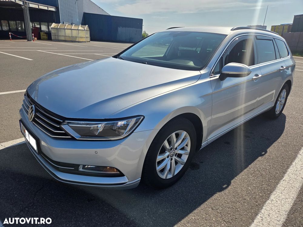 Volkswagen Passat - 1