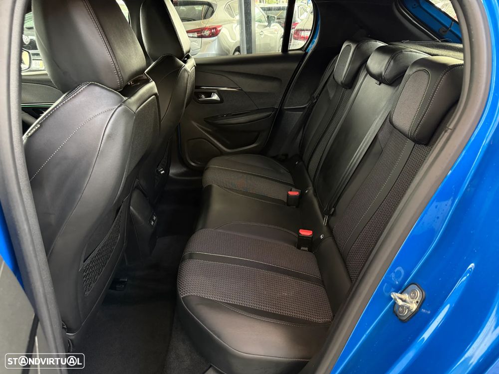 Peugeot e-208 GT - 22