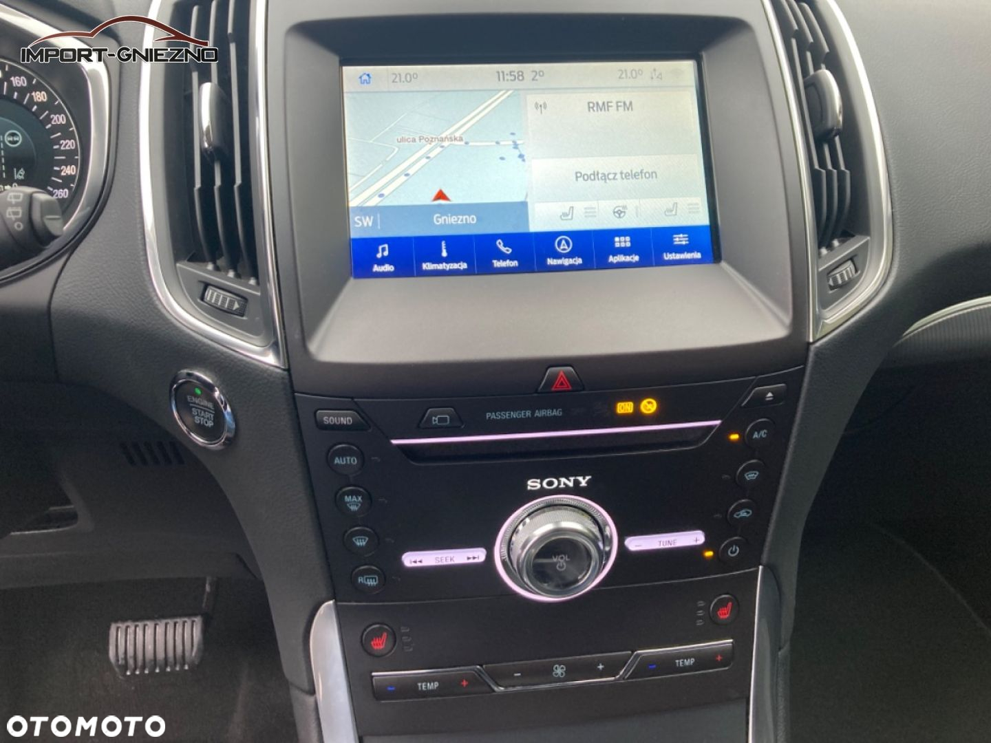 Ford S-Max - 11