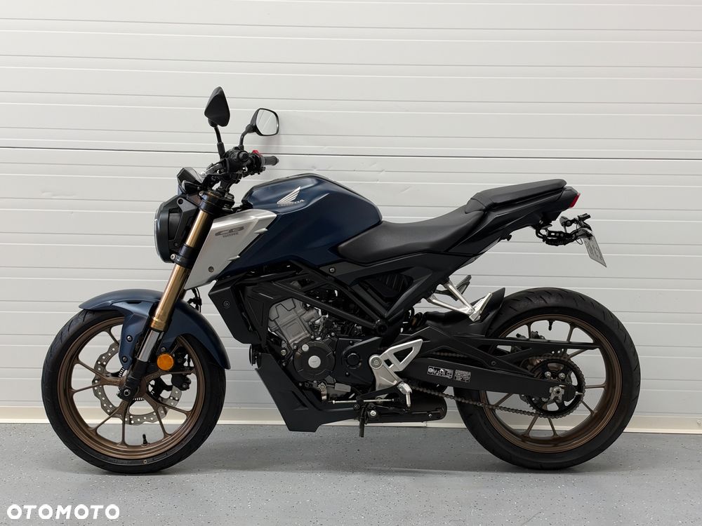 Honda CB - 17