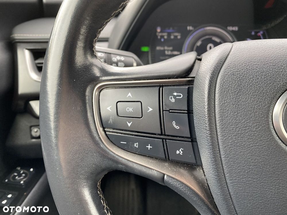 Lexus UX - 23
