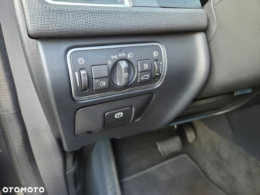Volvo XC 60 D3 Drive-E Momentum - 12
