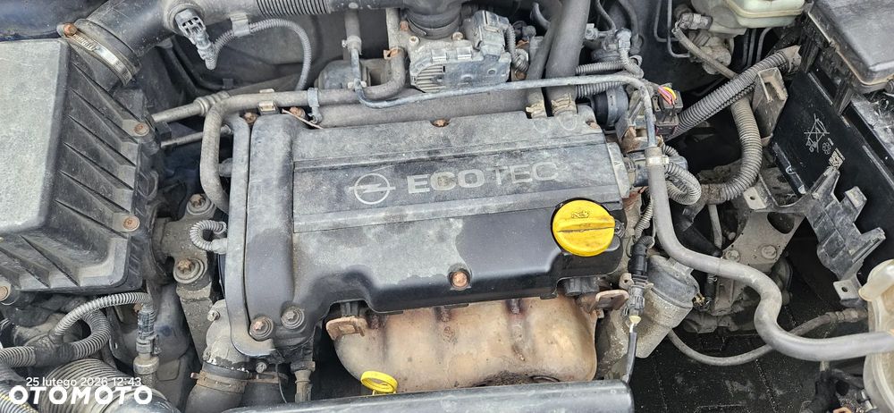 Opel Corsa D 1,2 benzyna 59kW 80KM 2007r 3d hatchback Z21B - 6