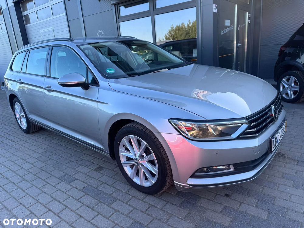 Volkswagen Passat 2.0 TDI (BlueMotion Technology) DSG Comfortline - 12