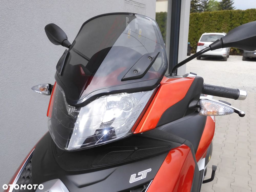 Piaggio MP-3 - 23