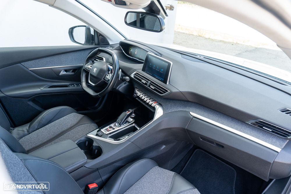 Peugeot 5008 BlueHDI 120 EAT6 Allure - 25