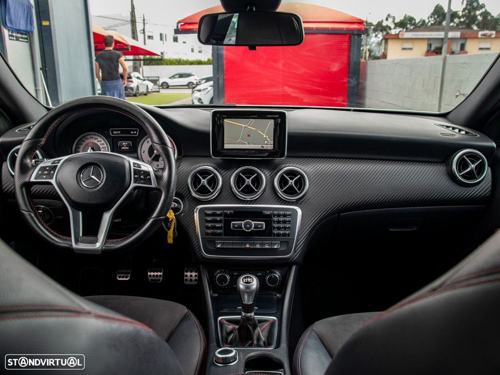 Mercedes-Benz A 180 d AMG Line - 17