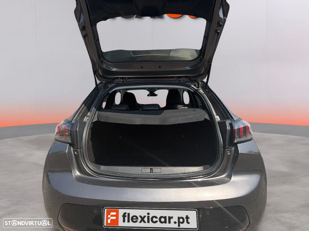 Peugeot 208 - 16