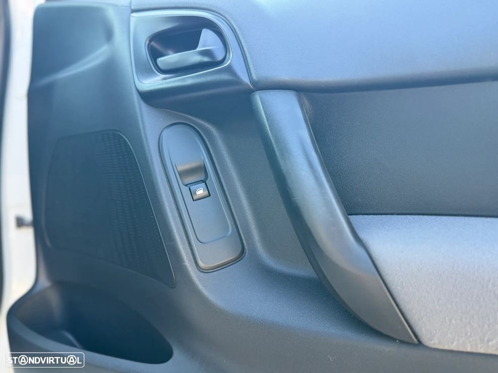 Citroën C3 1.6 BlueHDi Feel - 19