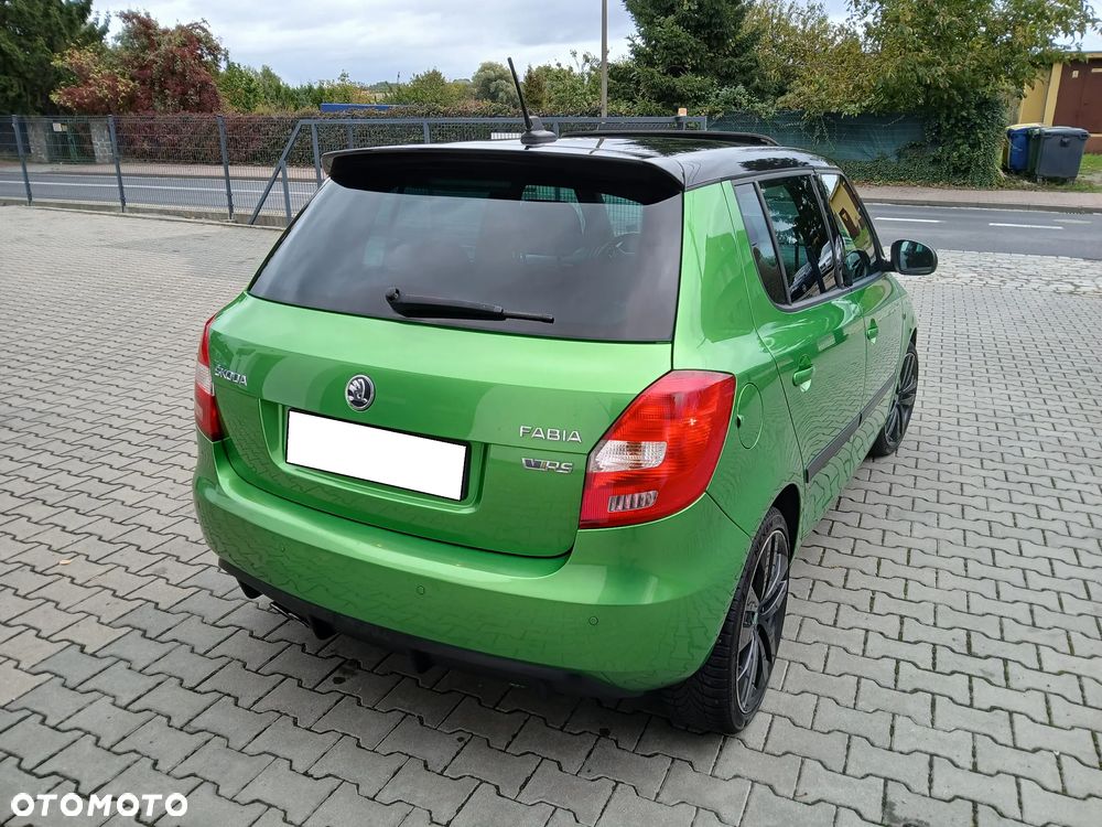 Skoda Fabia 1.4 TSI DSG RS - 17