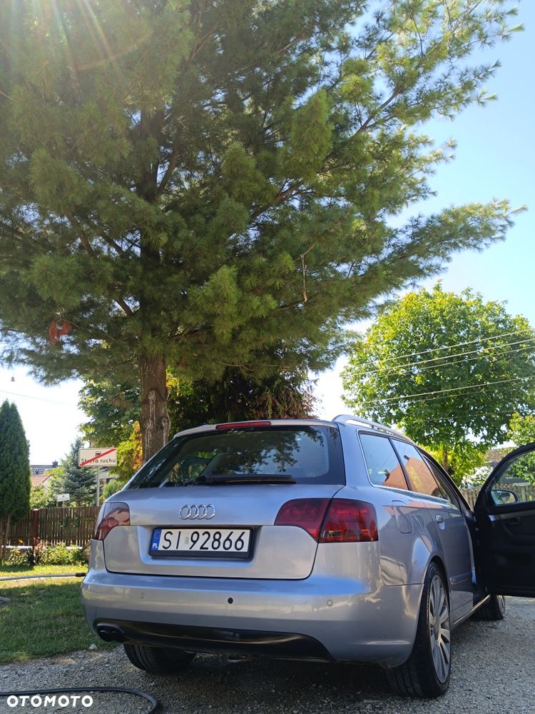 Audi A4 Limousine - 8