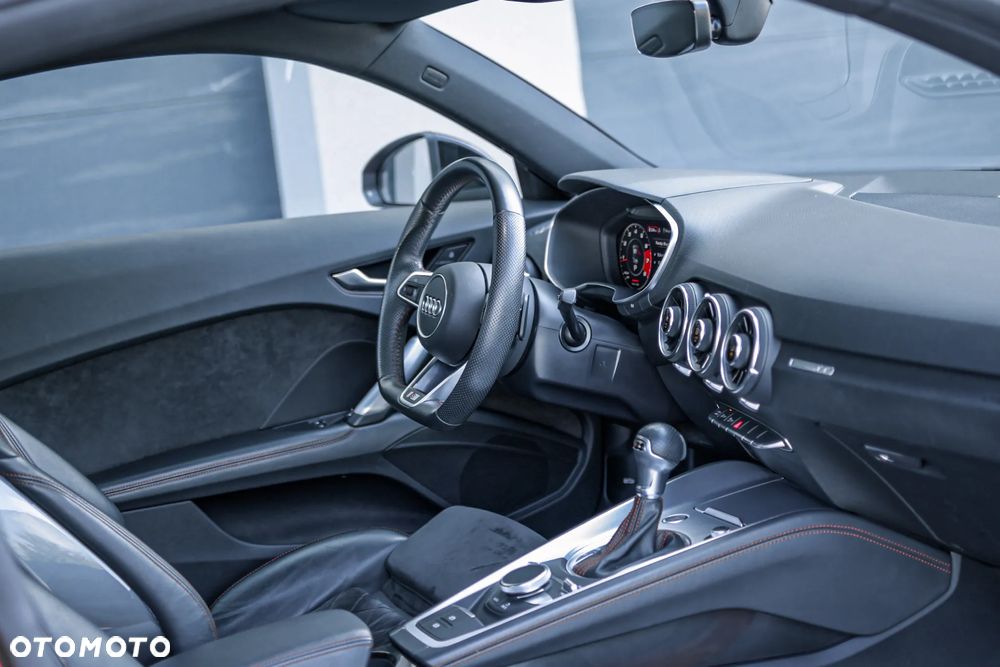 Audi TT Coupé - 7